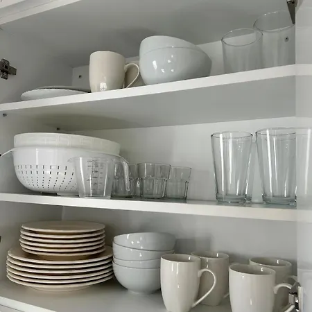 Sunlit Serenity In Appartement