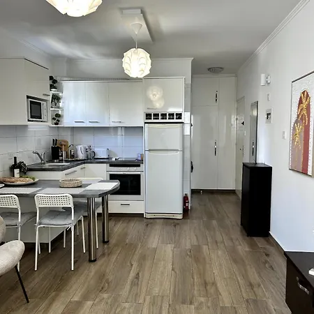 Sunlit Serenity In Apartmán *