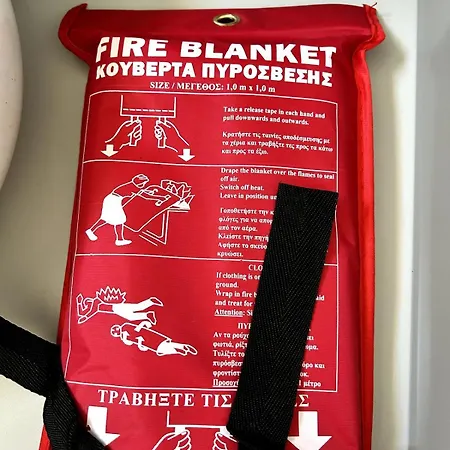 Sunlit Serenity In Apartmán Paphos