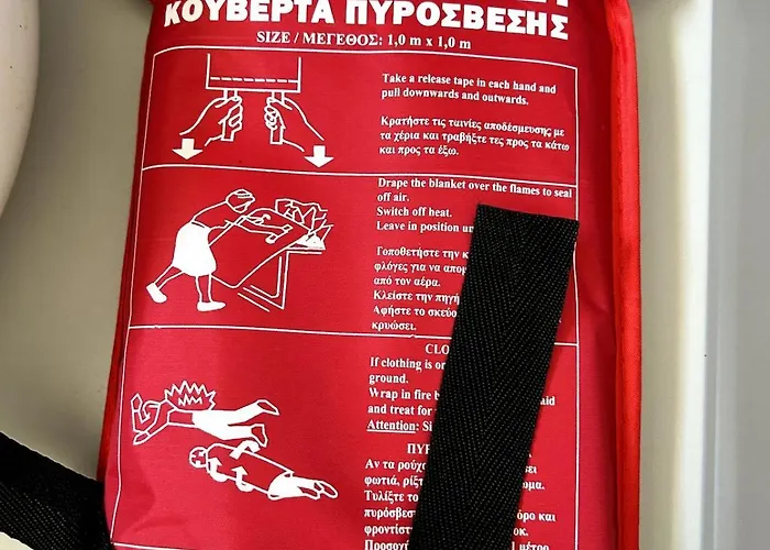 Sunlit Serenity In Apartmán Paphos